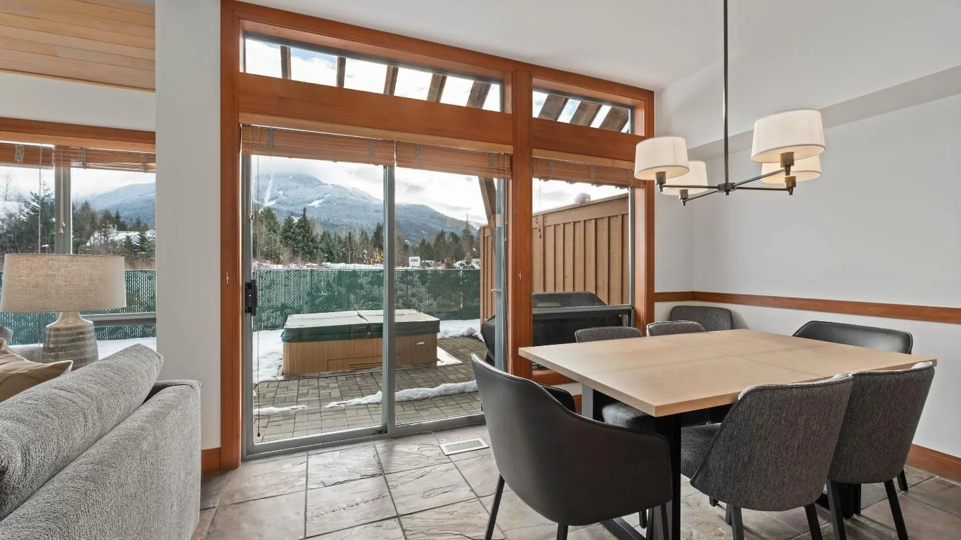 Montebello By Whistler Premier Apartment
