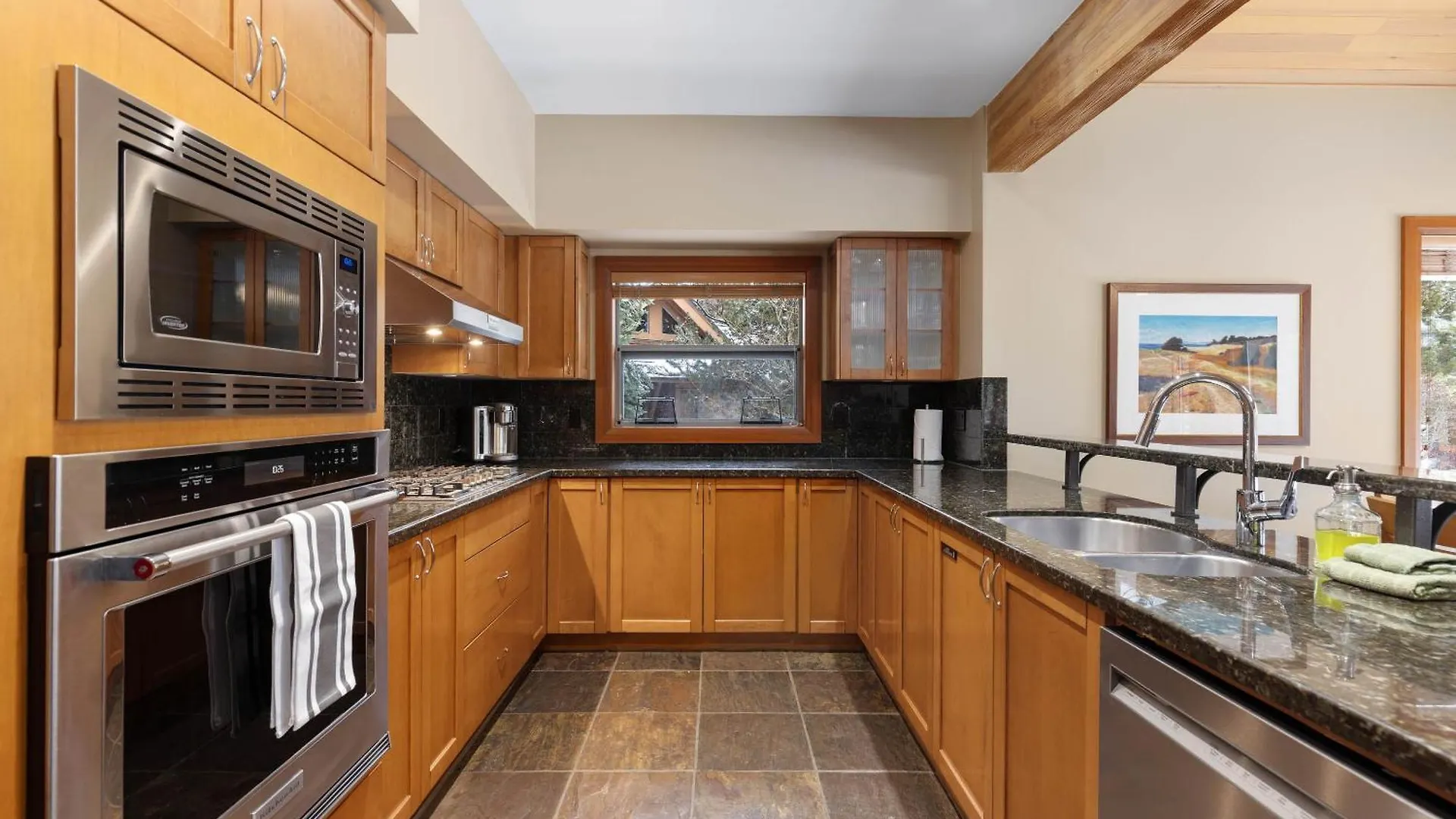 Montebello By Whistler Premier Apartment