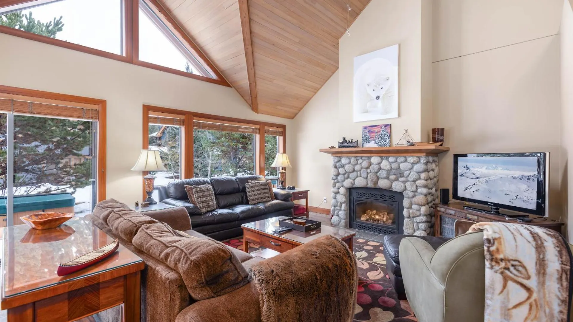 Montebello By Whistler Premier 0*,